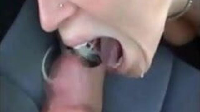 Немецкая девушка сосет хуй и получает аппетитную - Geile Spermaladung