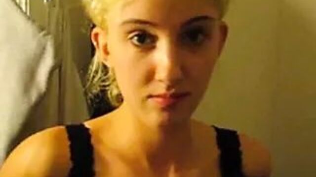 Из задницы в рот в любительском видео 034