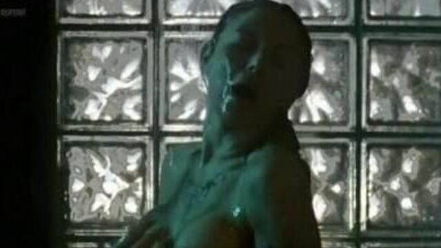 Kari Wuhrer - берсеркер: адские воины