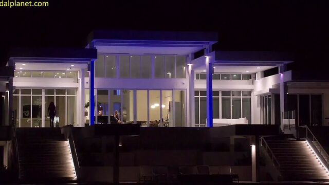 Сцена секса Karrueche в когтях, ScandalPlanet.com