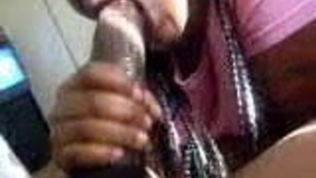 Осел и хуй сосут