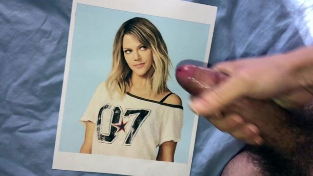 Трибьют спермы для Kaitlin Olson