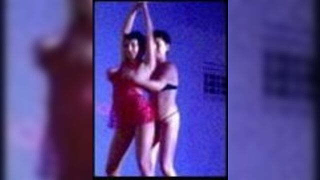 Стриптизерши вживую