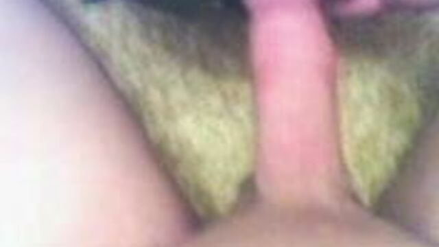 Eleman Elekrik Supurgesini Sikiyor