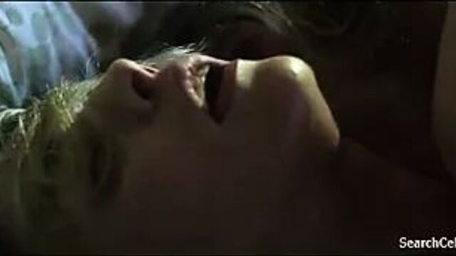 Ruth Vega Fernandez и Liv Mjones - Целуй меня