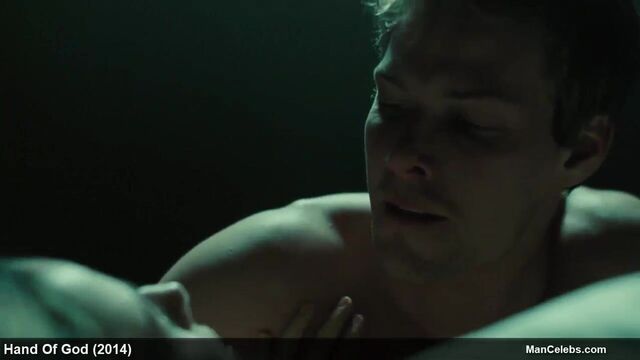 Hunter Parrish выставляет напоказ свою мускулистую задницу во время секса