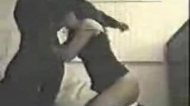 Мне нужно, чтобы меня отшлепали во время сосания