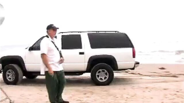 Фотосессия топлес с Brooke Burke