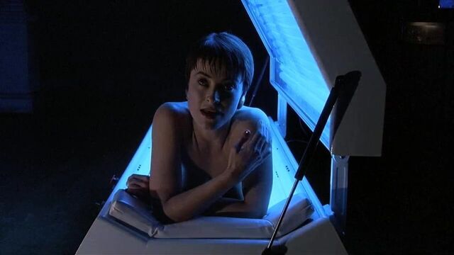 Amanda Donahoe - '' Логово белого червя ''