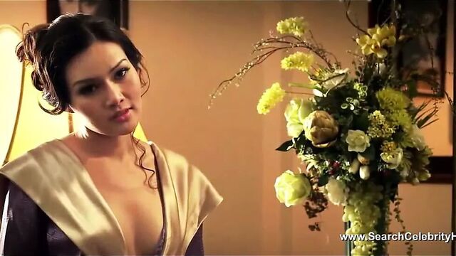 Bongkoj Khongmalai и Savika Chaiyadej - начало (2013)