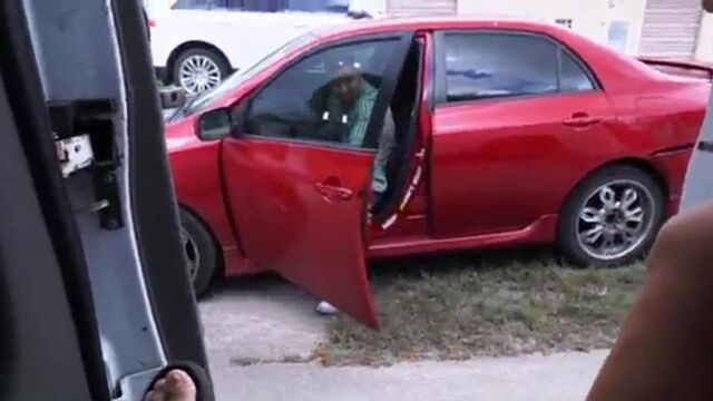 Kelsi Monroe - обнаженная стойка на руках