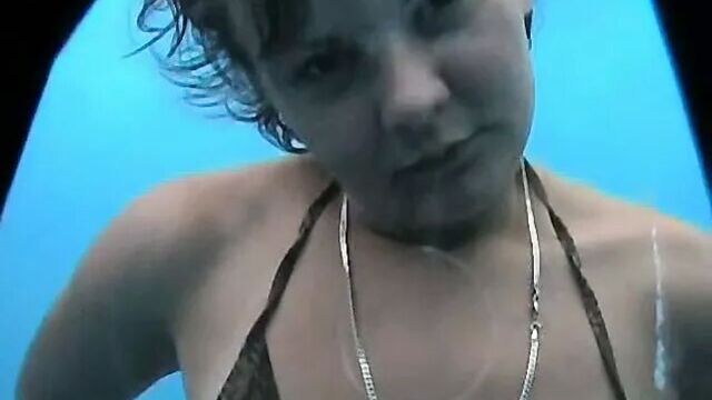 Вуайерист - пляжная кабинка