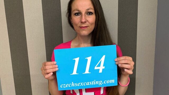 Зрелая секс-бомба сосет и шпилятся на кастинге