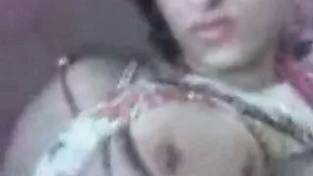 Играю с этой толстой арабской киской