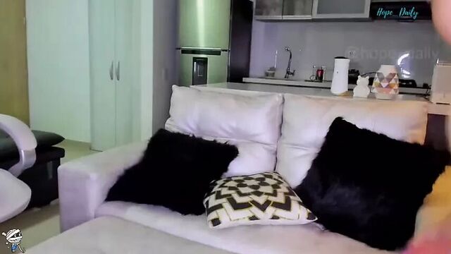 (надежда ежедневно) 3 раза большой сквирт, высокие каблуки, грубый секс