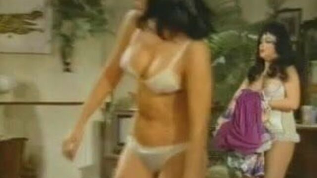 Angelica Chain - Buenas, y con ... Movidas (1983)