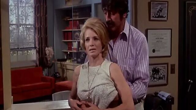 Angie Dickinson - хорошенькие горничные все подряд (1971)