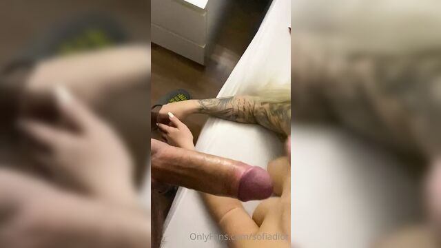 Румынский минет в любительском видео