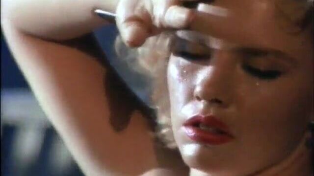 Playboy в сексуальном нижнем белье