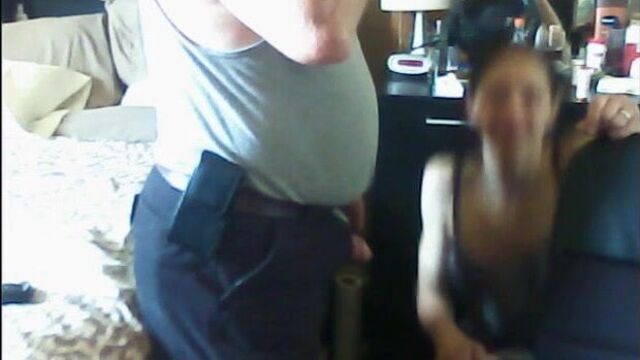 Дочка нашего друга делает муженьку минет