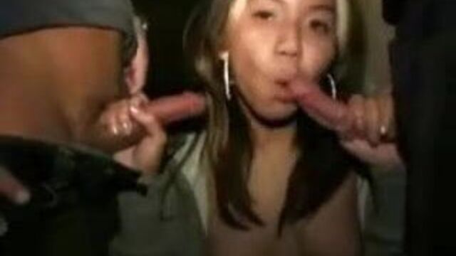 Публичный минет