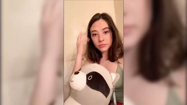 Две горячие девушки соблазняют на перископе