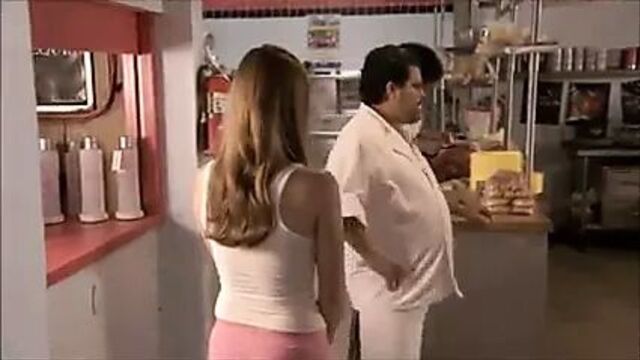 Maggie Lawon все еще ждет - без звука