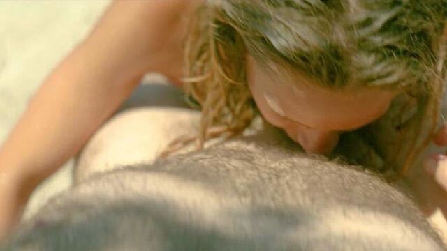 Elli Tringou обнаженная сцена секса от загара на scandalplanet.com