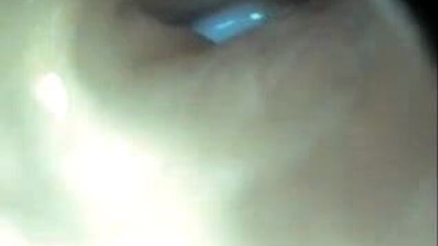 Анальный дилдо - камшот в межканальном видео