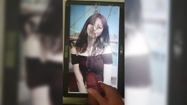 Трибьют спермы от Fromis Jiheon