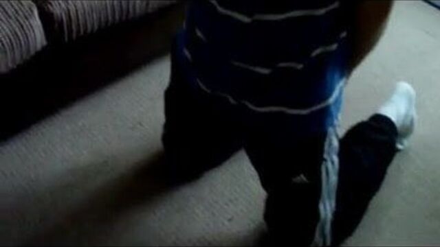 Гопка кикбоксирует меня в живот в Nike Air Max 90-х