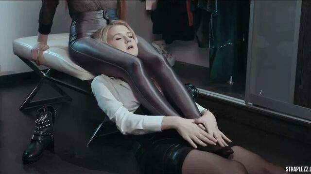 Дилдо без бретелек