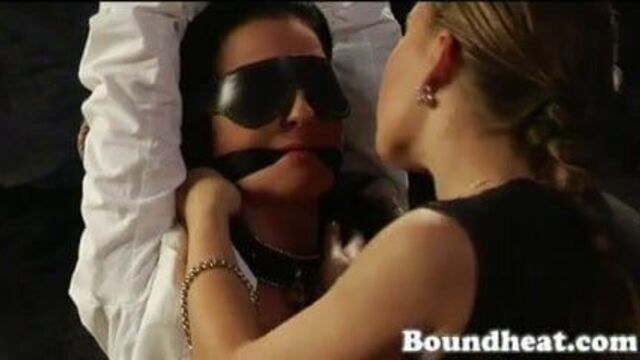 Истории лесбиянок-рабынь, часть первая с boundheat.com