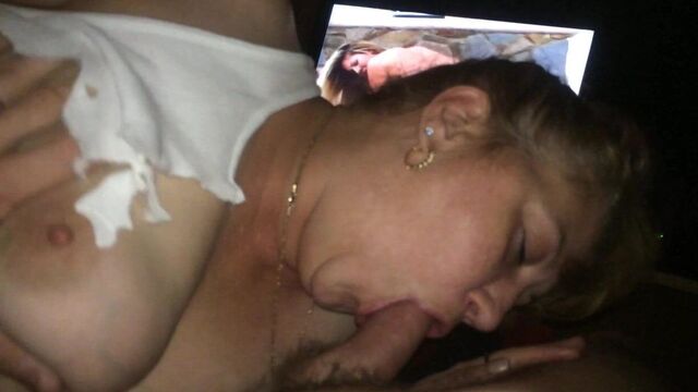 Моя жена сосет член