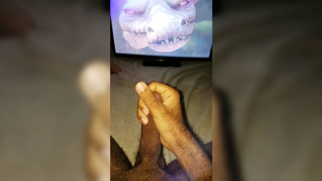 Мастурбирует на Rudy из ледникового периода 3