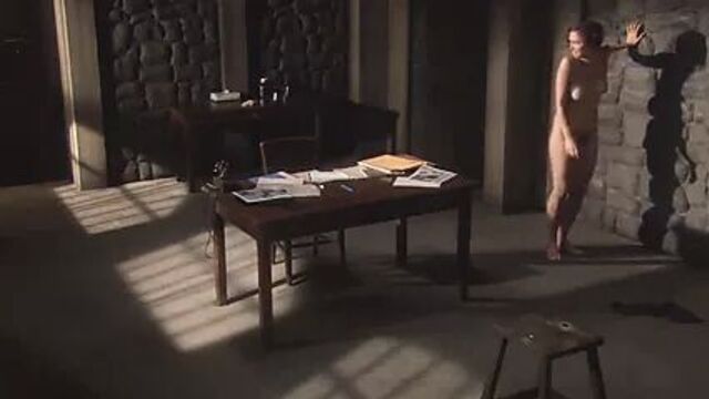 Maggie Guillenhaal обнаженная