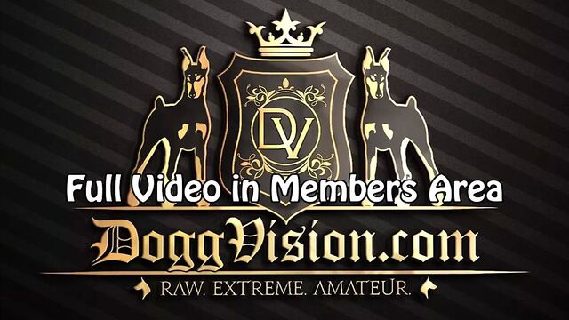 Пухлая тинка 1-е двойное проникновение во время гэнгбэнга