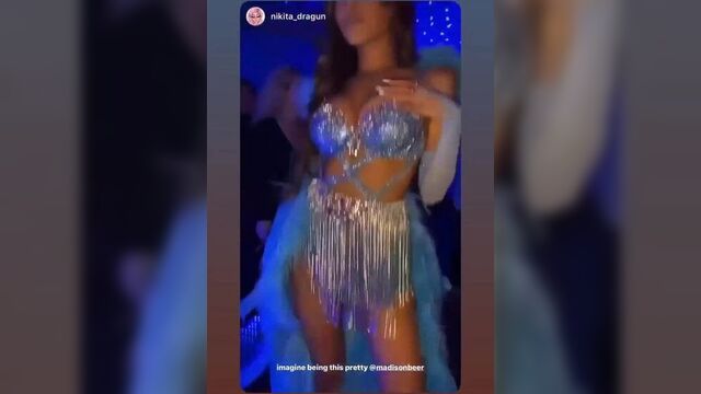 Madison Beer - ее 21-я вечеринка по случаю дня рождения в Delilah, West Ho