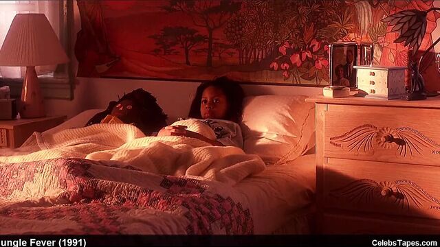 Annabella Sciorra и Lonette Mckee обнаженные и сцены секса