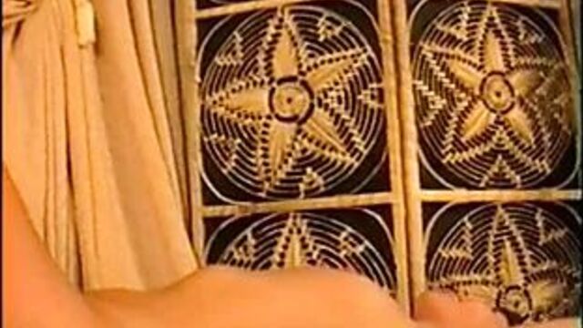 Jane Warner раздевается и позирует