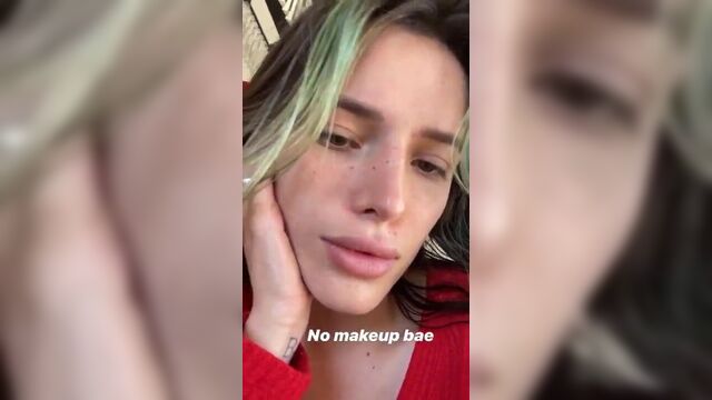Камшот на лицо Bella Thorne