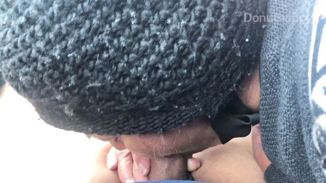 Пожилая дама делает честное усилие