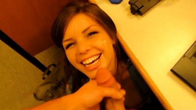 Минет на работе