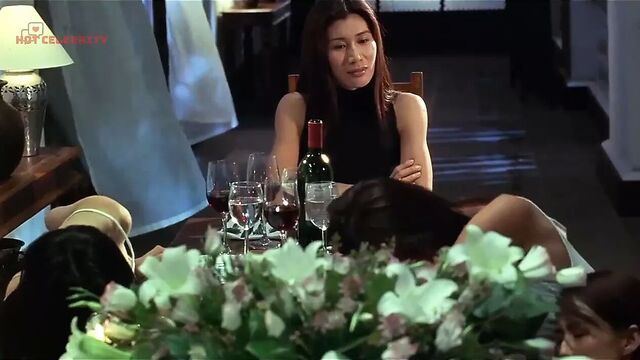 Maggie Q - обнаженное оружие 2002