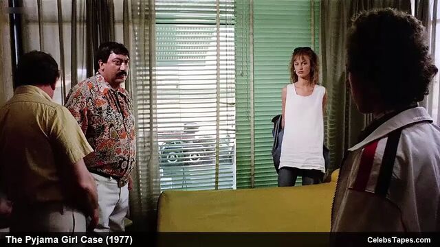 Dalila Di Lazzaro и Vanessa Vitale, обнаженная волосатая киска и секс