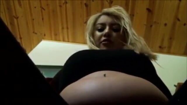 Толстая корова Candii Kayn