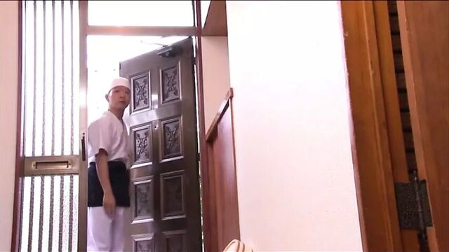 Японская жена контролирует сознание