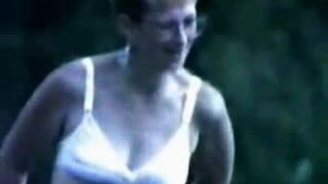 60-летняя нудистка