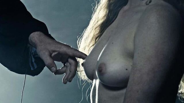 Обнаженный секс Britte Lagcher из RedBad на scandalplanet.com