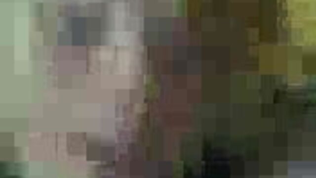 Блондинку трахнули на камеру мобильного телефона.